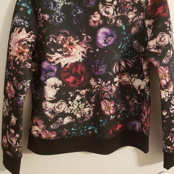 Jacket - Picture 3 of 4